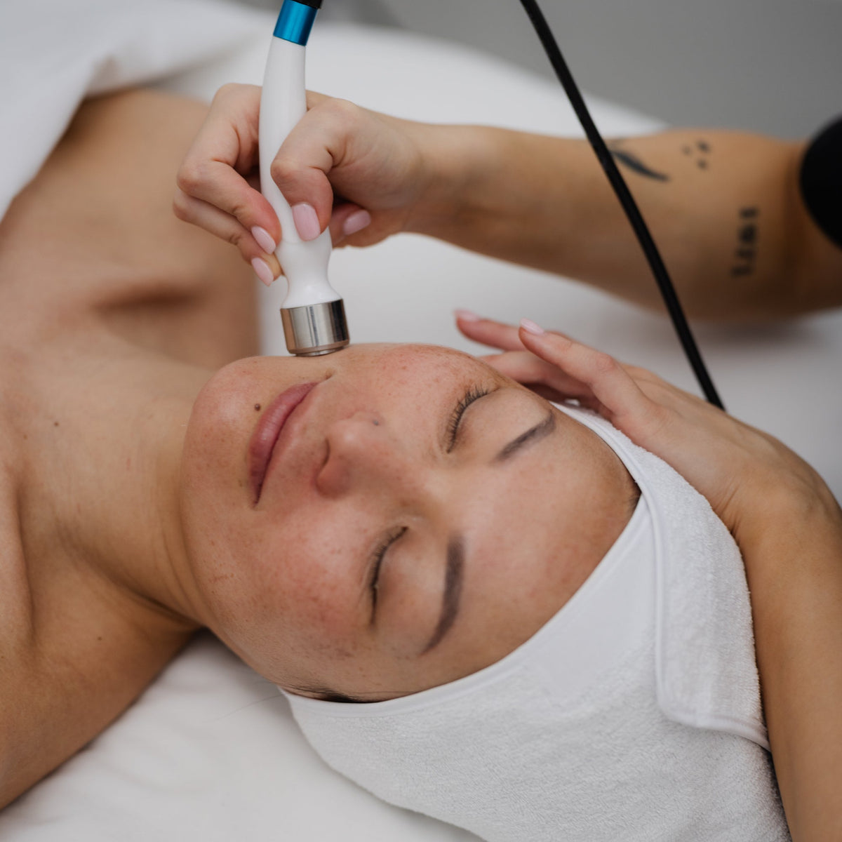 Calm + Lift Facial