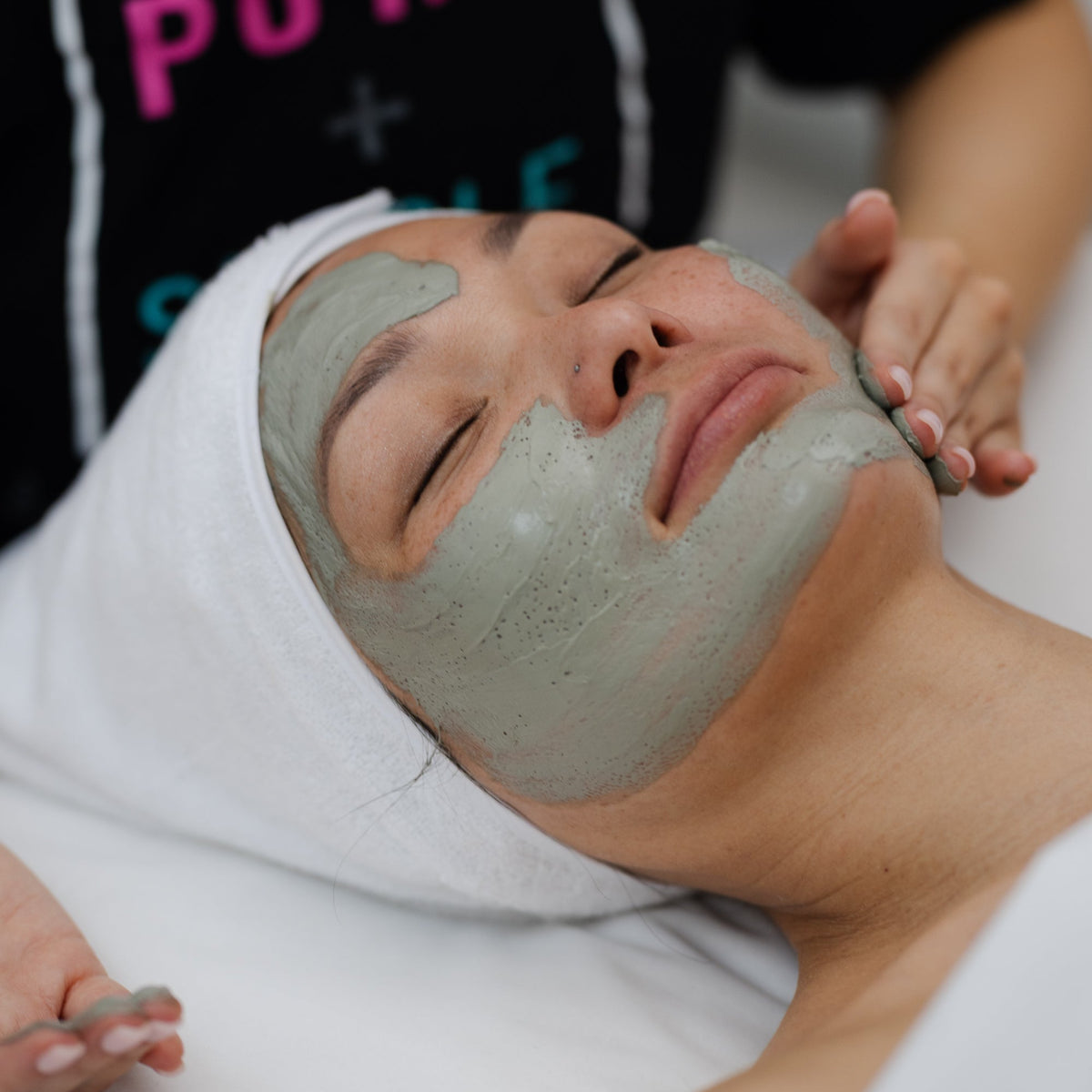 Sculpting Gua Sha Facial