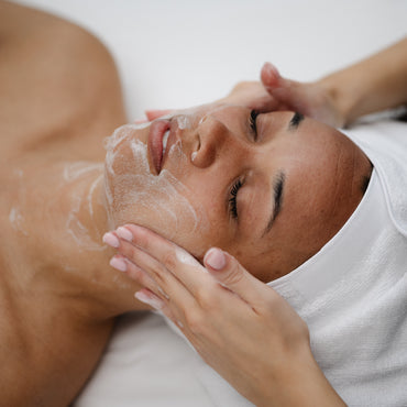 Sculpting Gua Sha Facial
