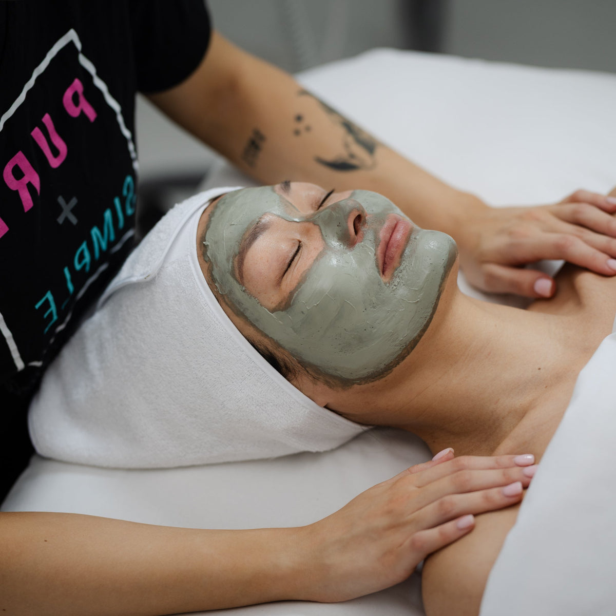 Sculpting Gua Sha Facial