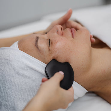 Sculpting Gua Sha Facial